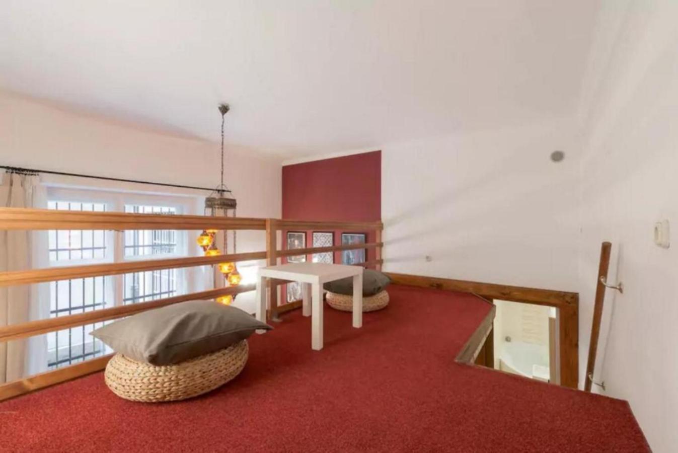 Apartmán Secluded Mezzanine Near Astoria